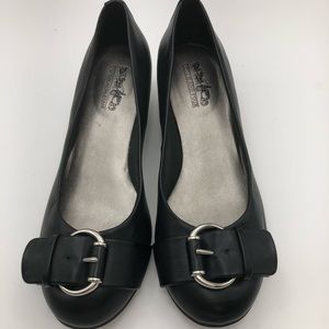 Coach and four wedges 6 1/2